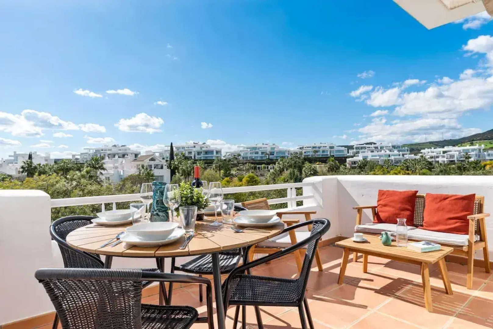 Scenic Apartment in Alcazaba Lagoon Ref M55