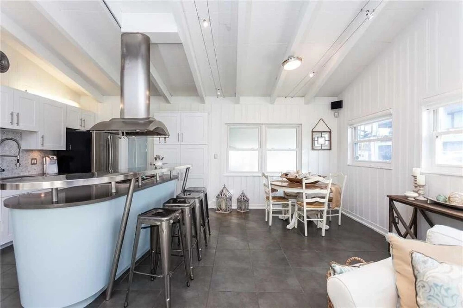 Morning Breeze - Two Bedroom Home