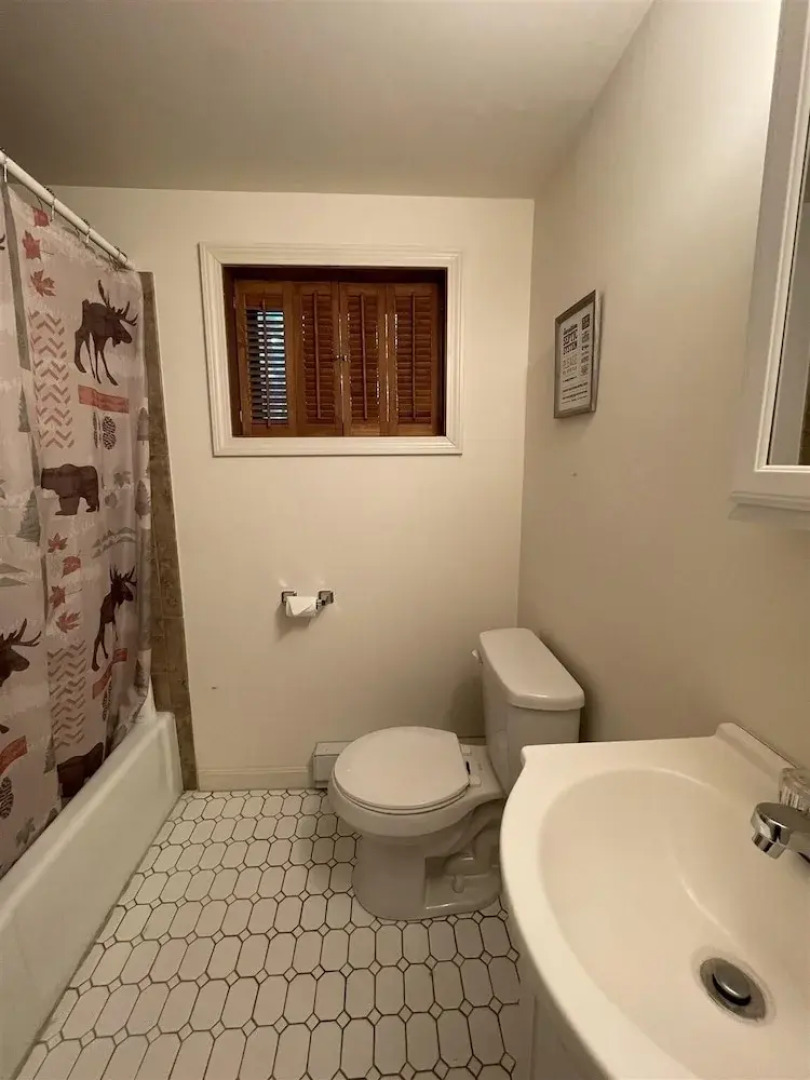 Any Season Escape Limit 10 4 Bedroom Villa by RedAwning