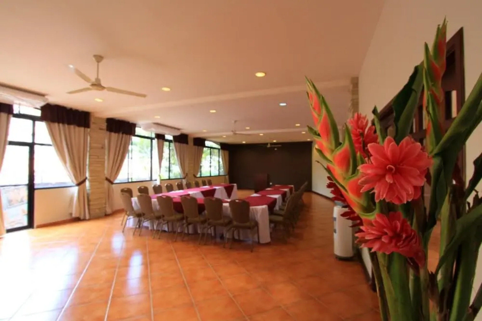 Plaza Magdalena Hotel