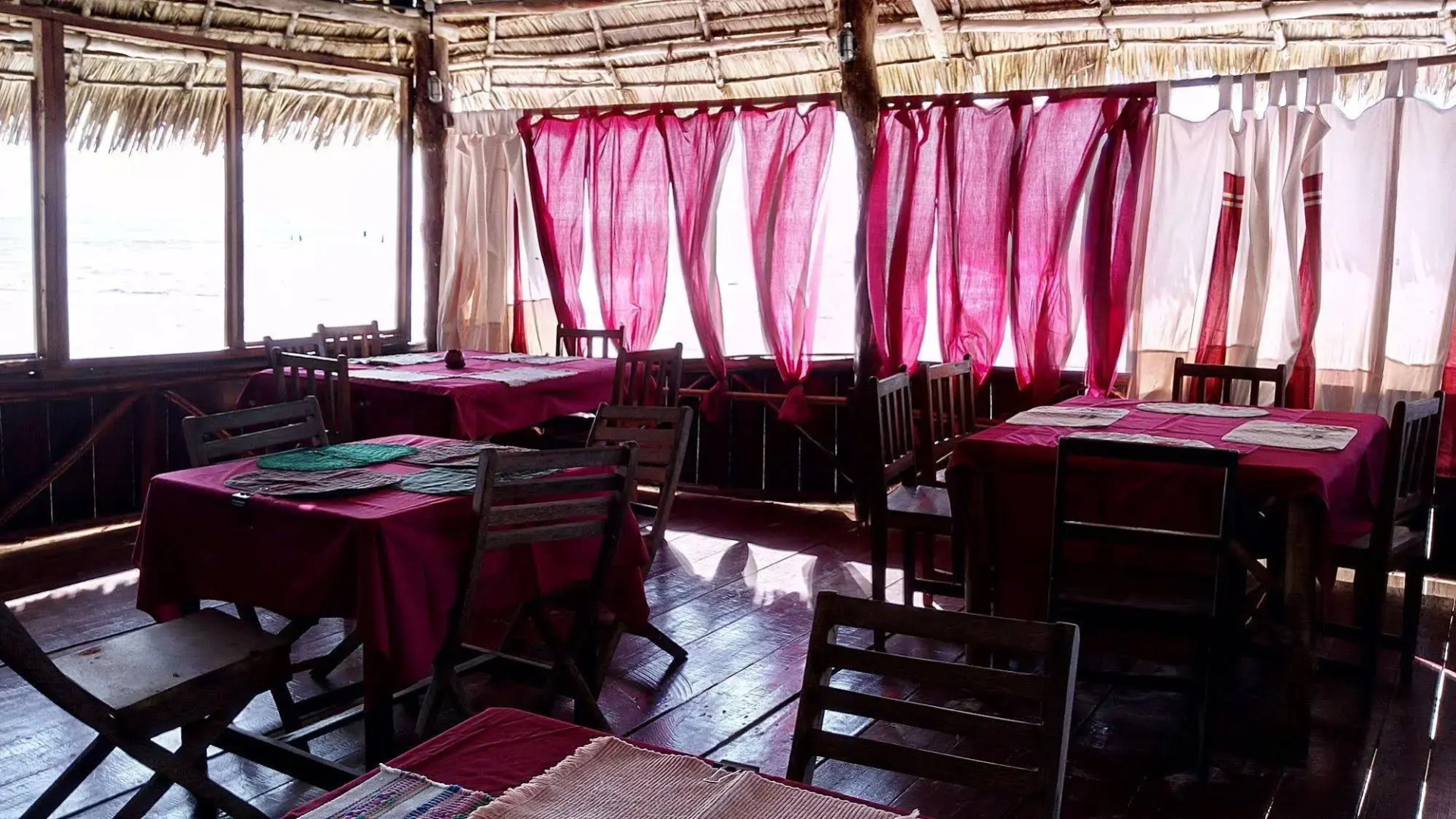 Twisted Palms Lodge & Restaurant