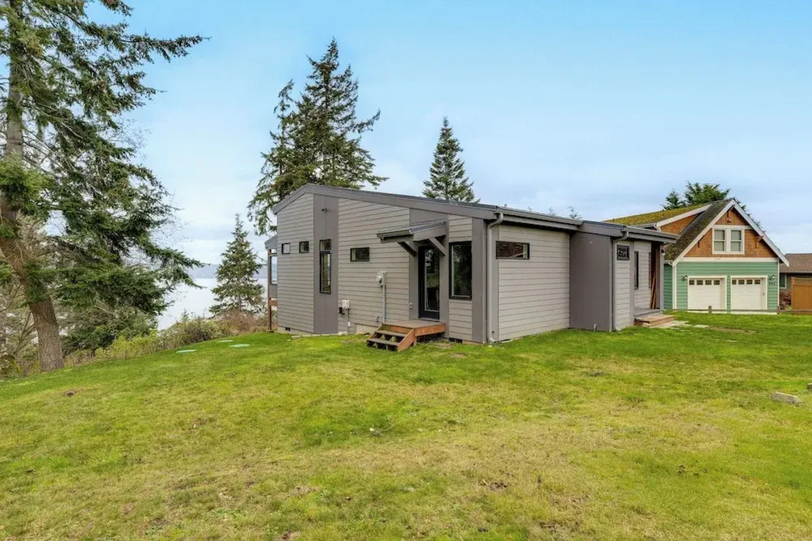 Waterfront Whidbey Island Hideaway w/ Beach Access