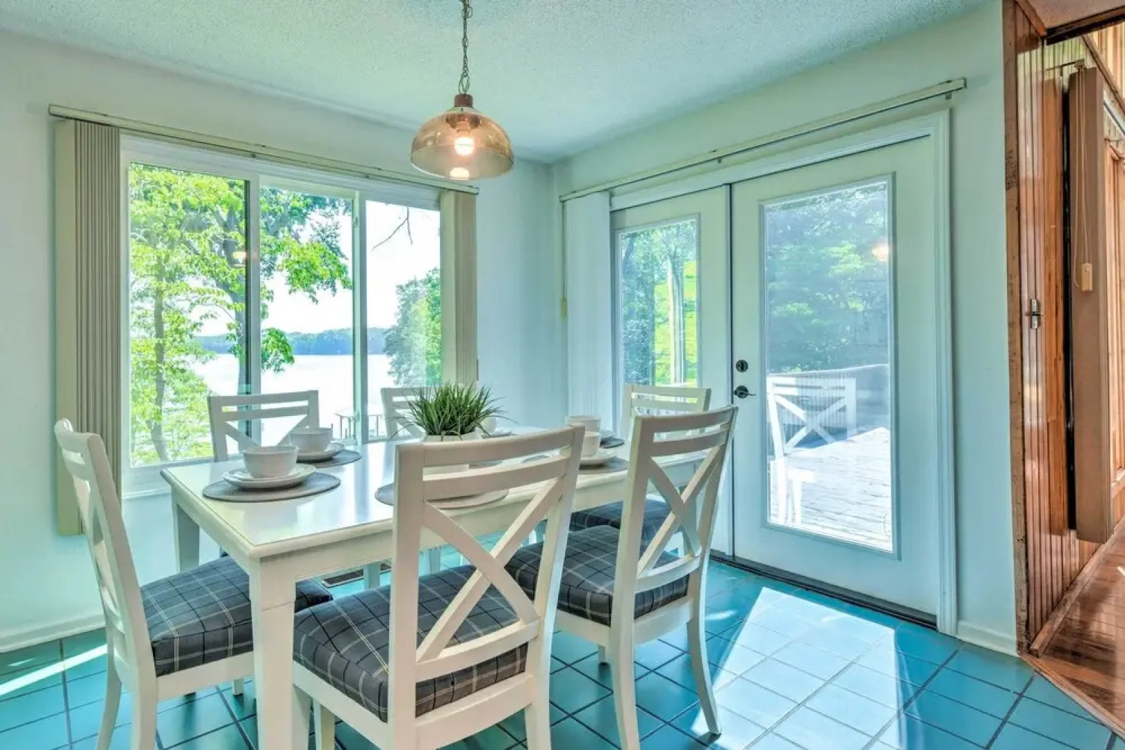 Quaint Lake Norman Home w/ Boat Dock + Grill!