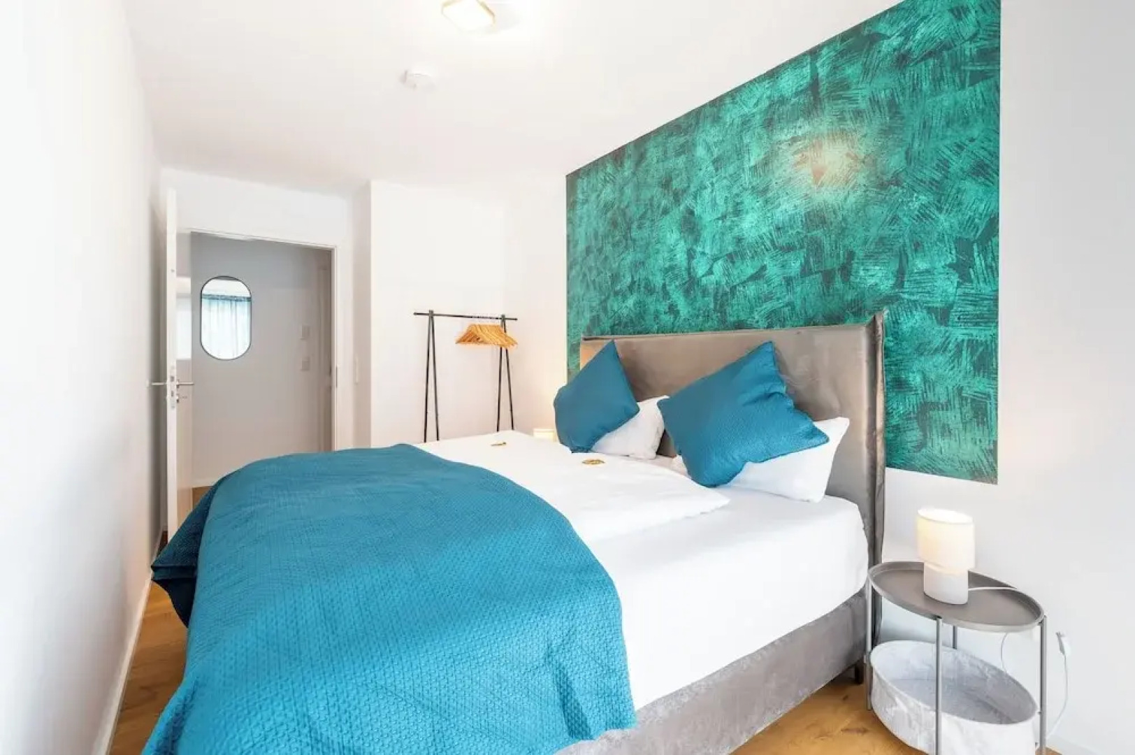 Lit Living Luxus - Box Spring - Parking