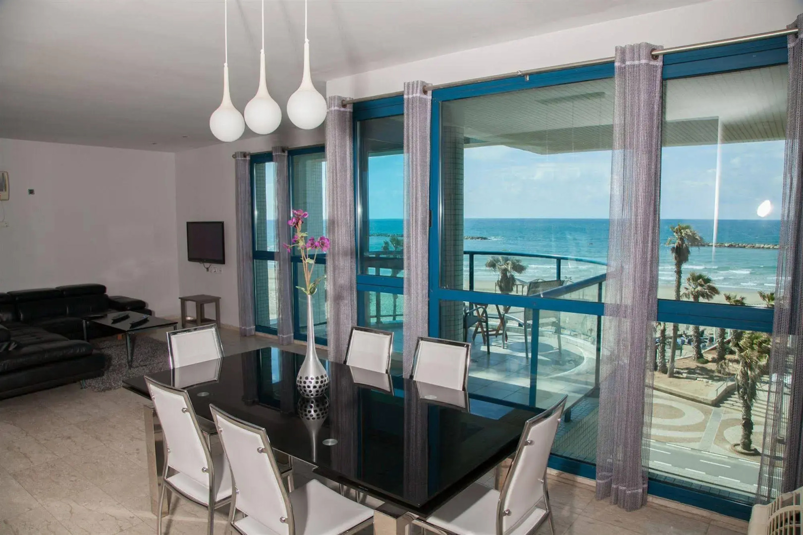 The Sea Apartments Tel Aviv by different locations