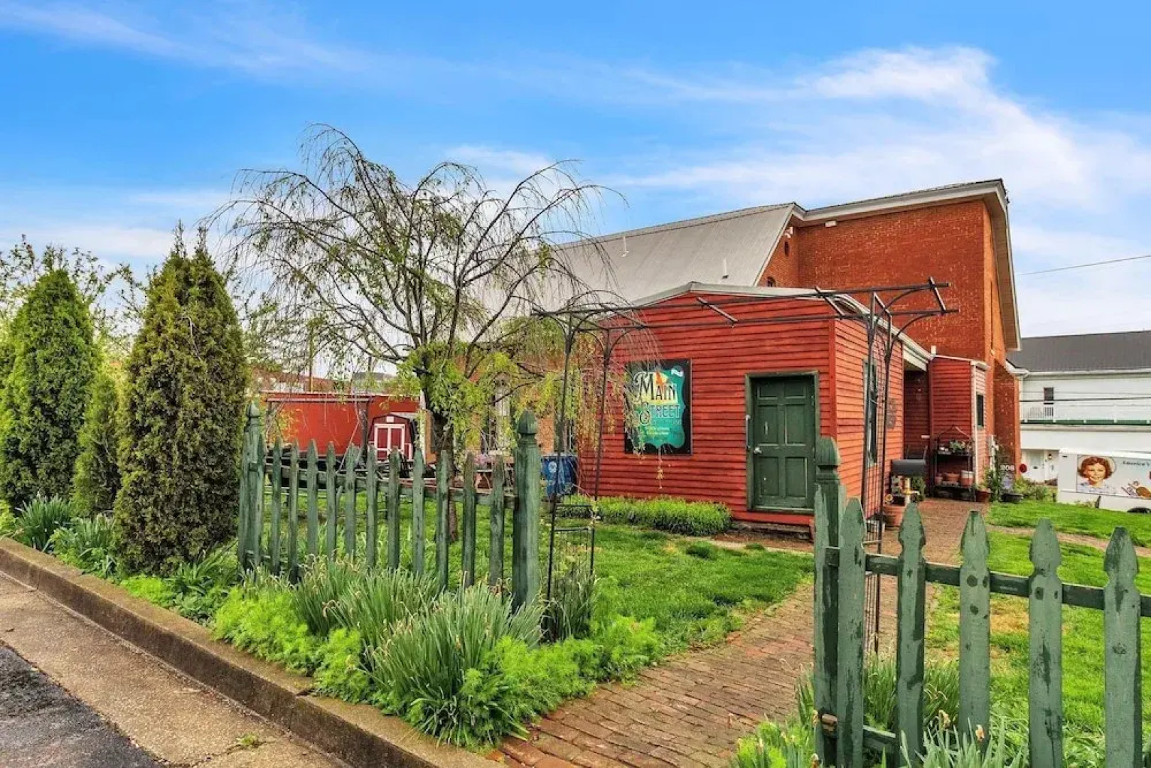 Dupriest Room 1 Bedroom by Main Street Bed & Breakfast