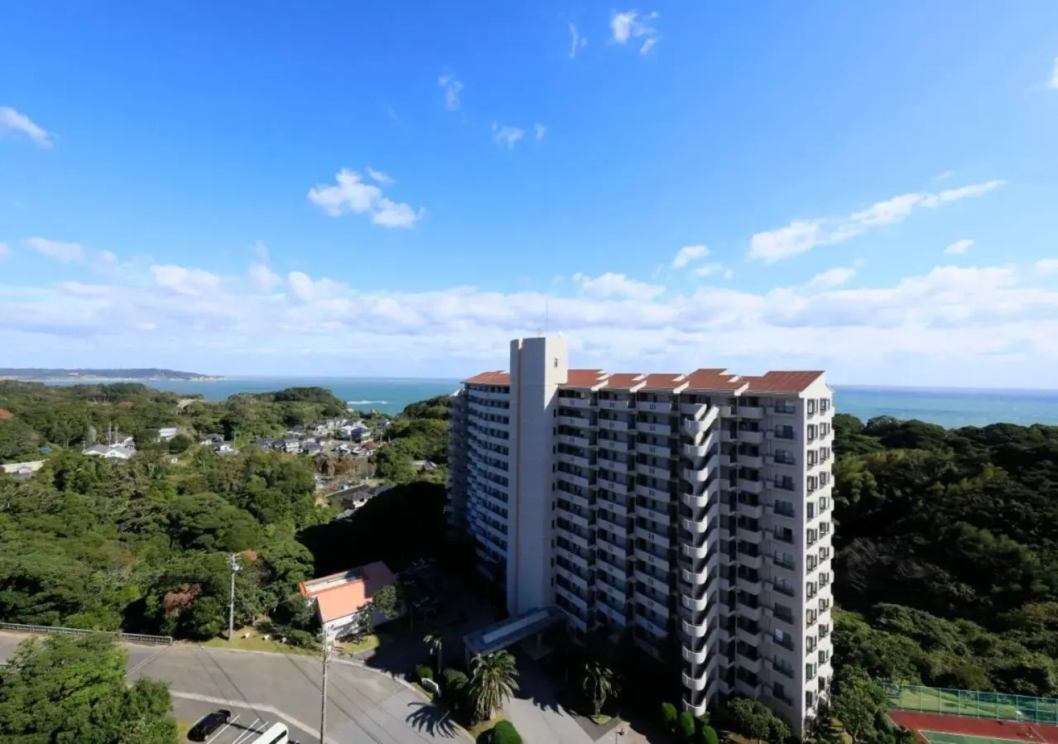 Katsuura Hilltop Hotel & Residence