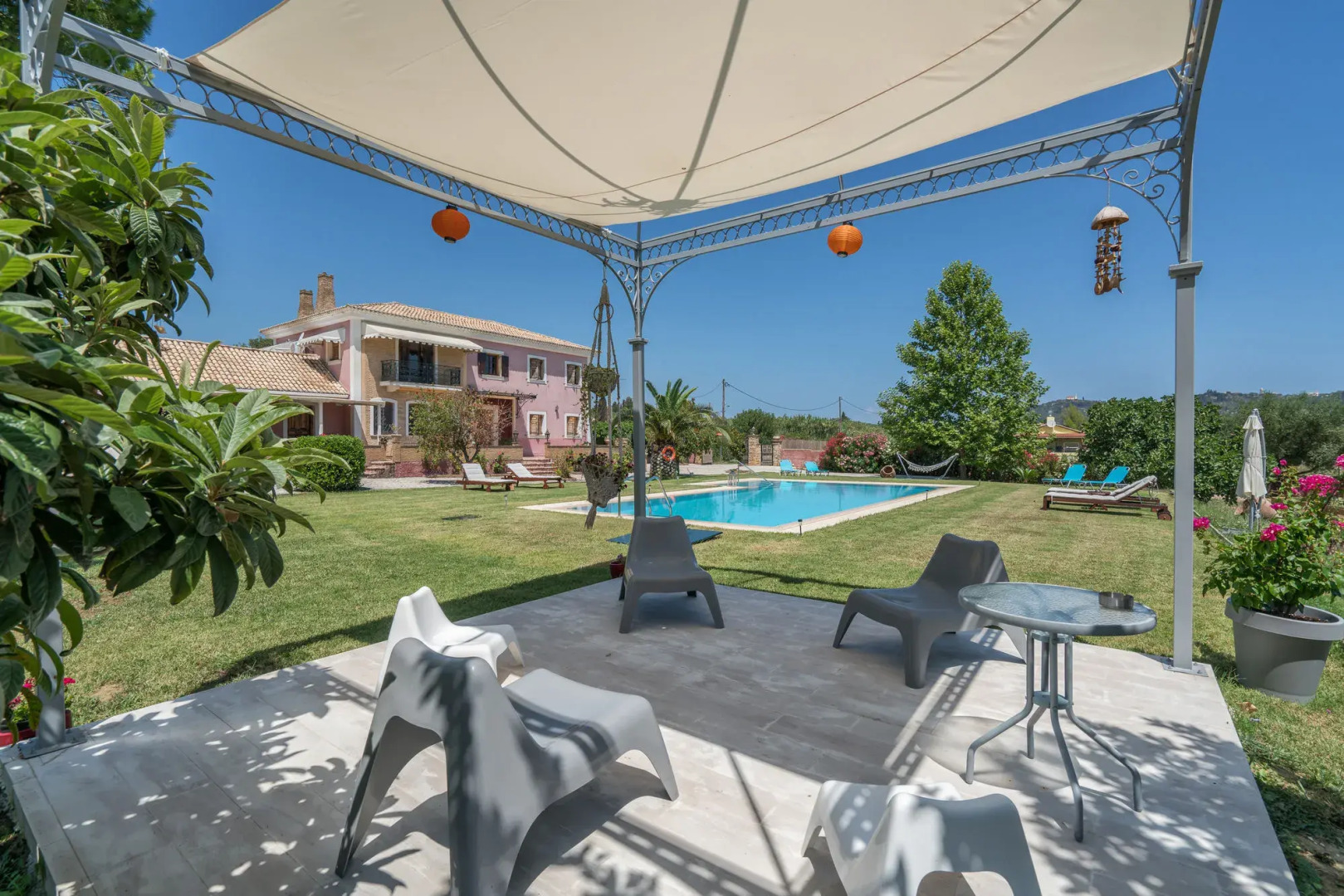 Sarakino The House of Literature