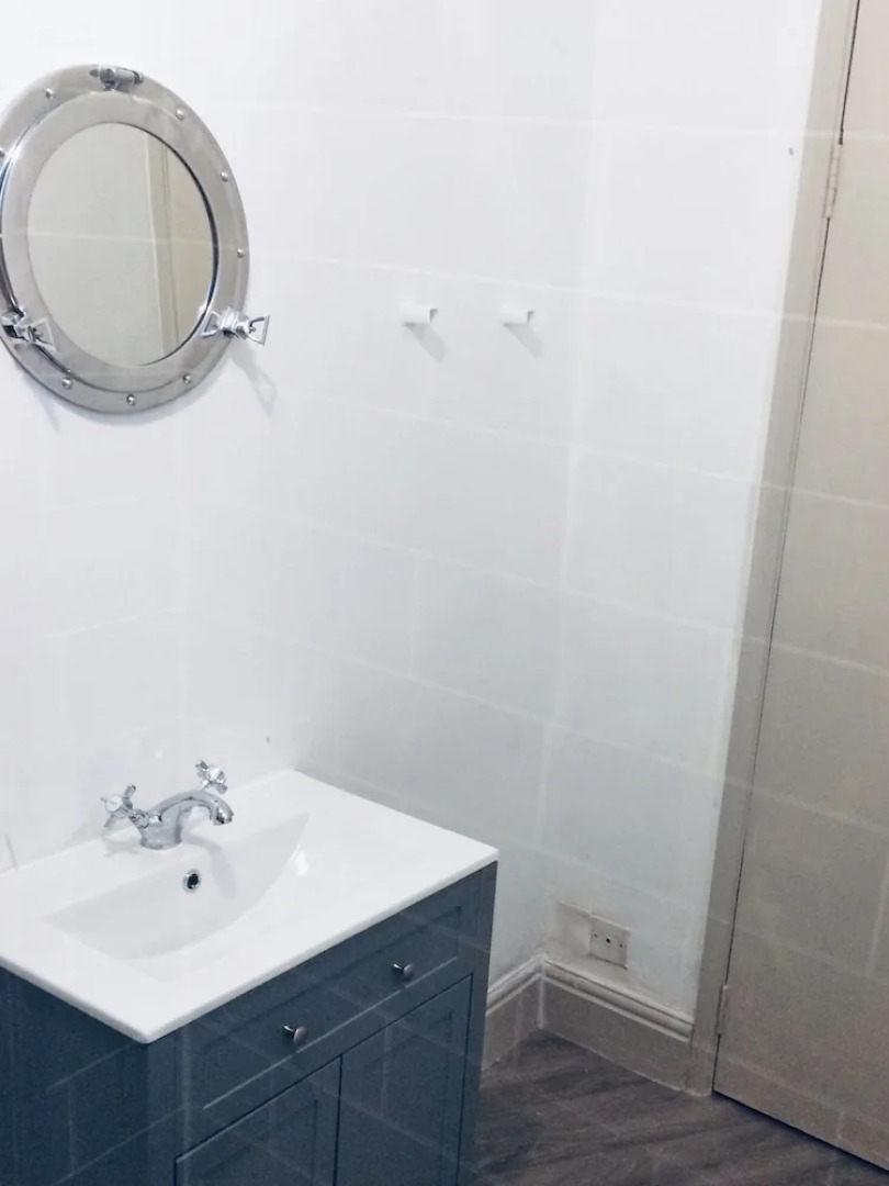 Air Sanitizers and Full Anti-Bacterial Cleaning Between Guests - Nancie's Place