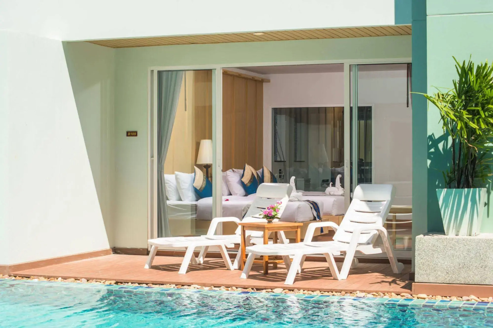 Phi Phi Harbour View Hotel