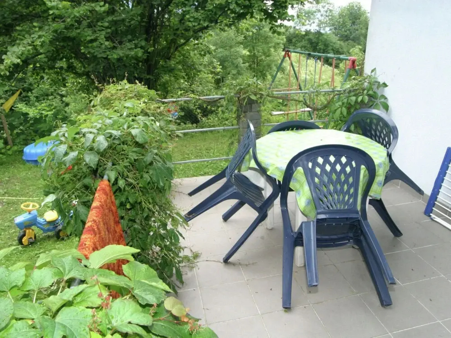 Comfy Apartment With Terrace, Garden, Bbq, Parking, Playroom