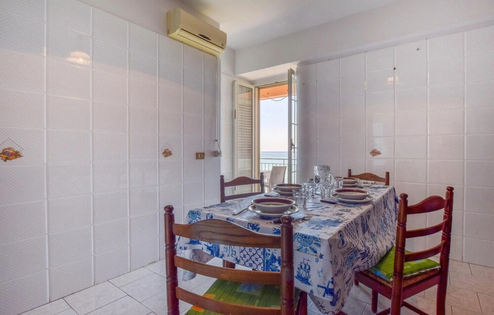Beautiful Apartment in Marina di Caronia With 1 Bedrooms