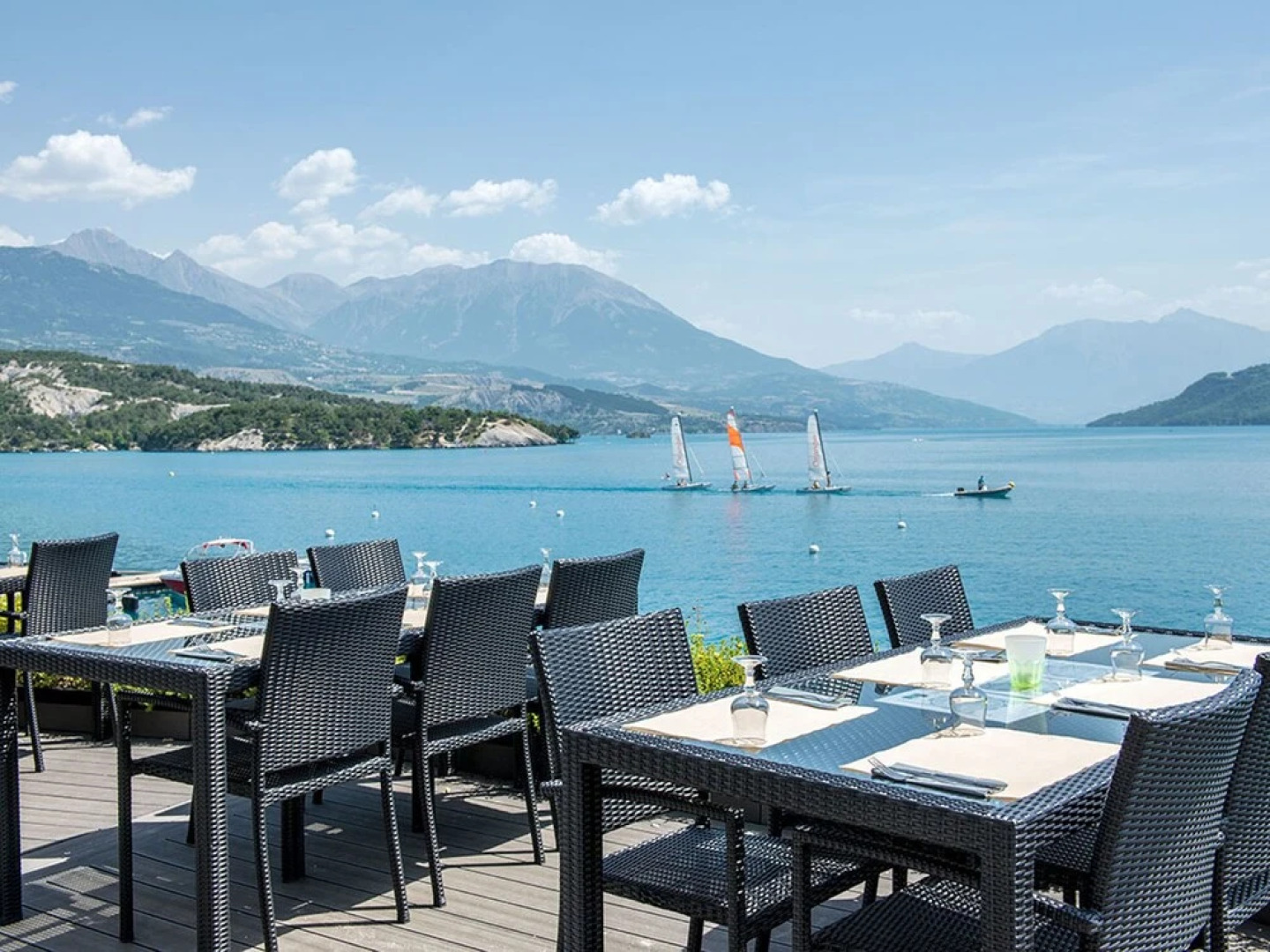 Wooden Chalet in the Cozy and Sporty and Beautifull Chorges