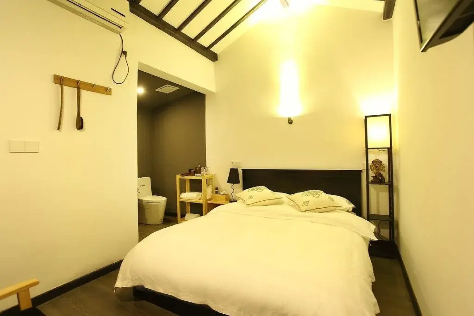 Xitang Hua Tian Hotel