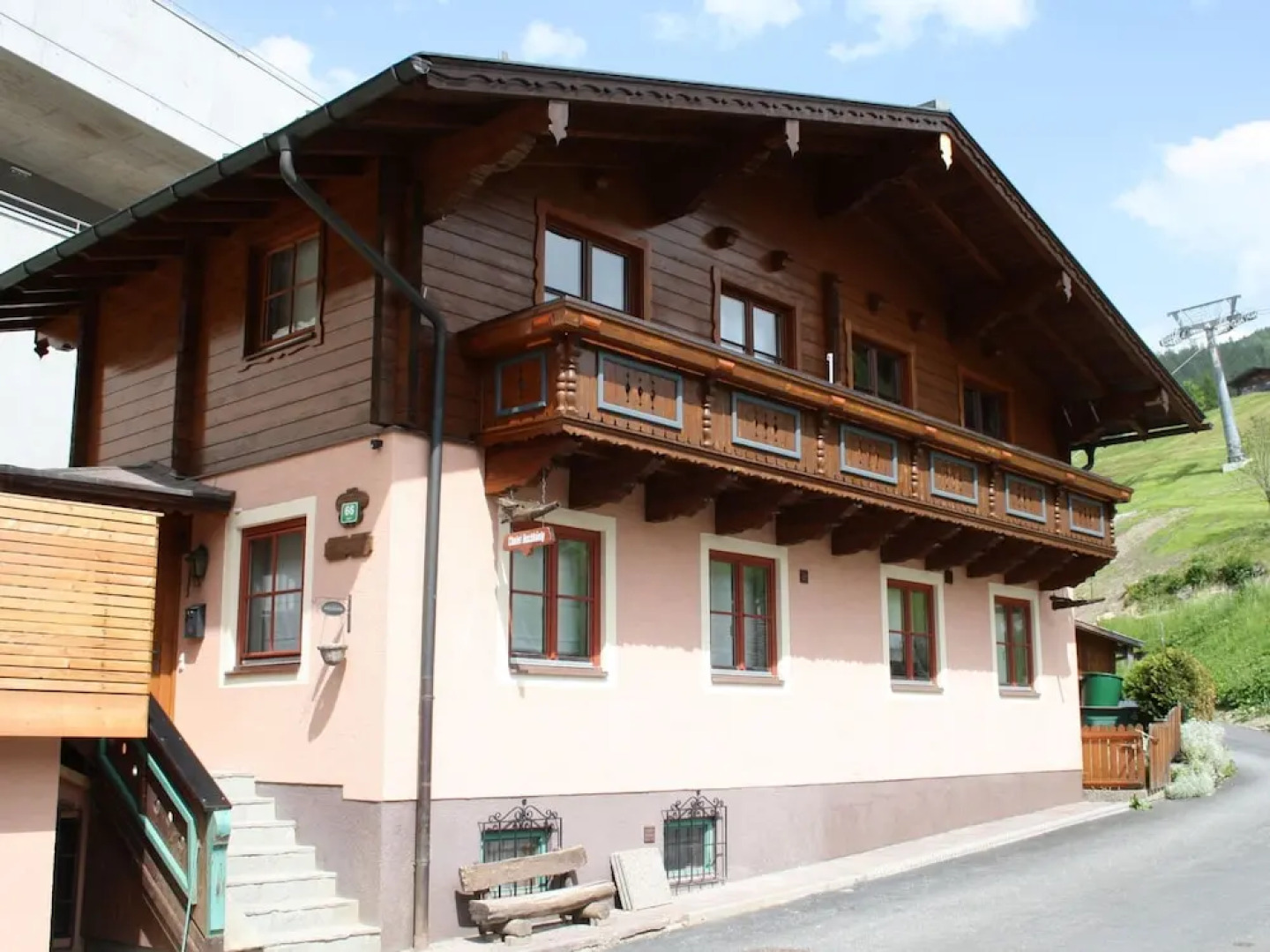 Spacious Chalet near Ski Area in Dienten am Hochkonig