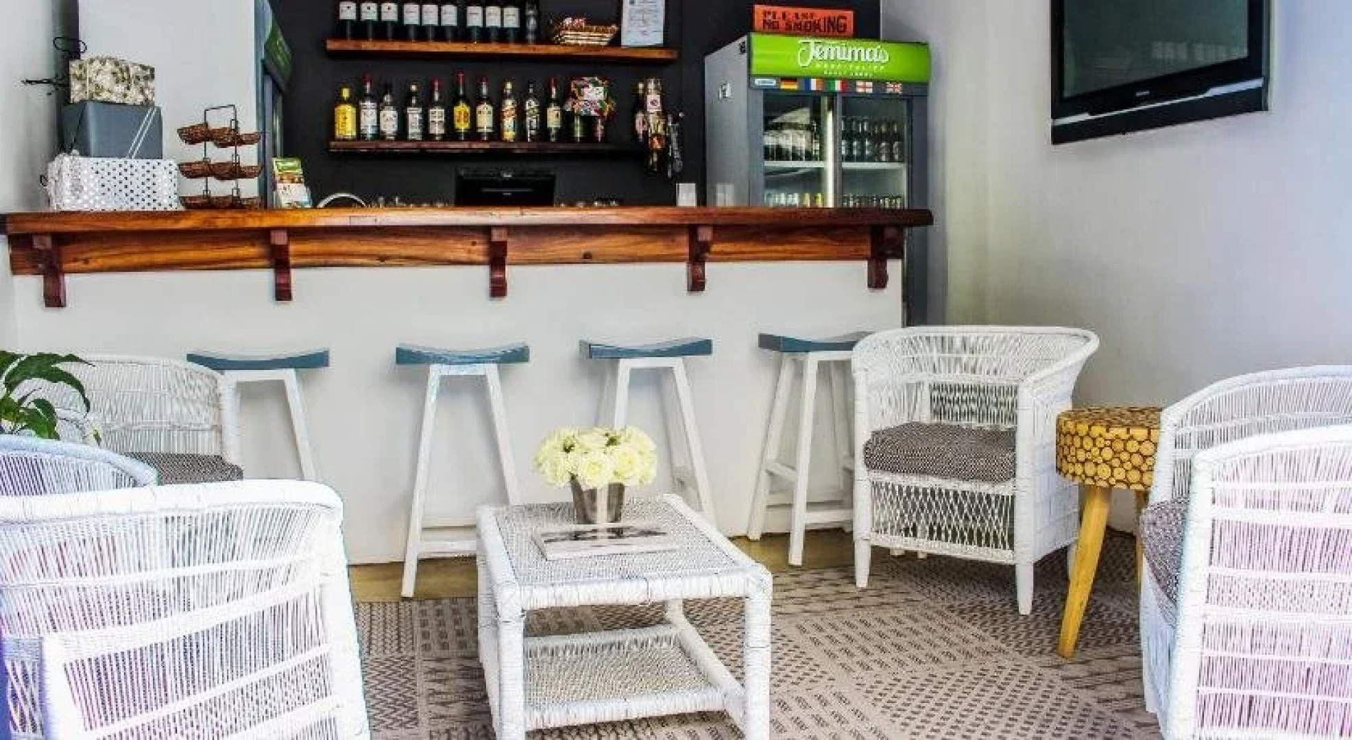 Jemimas Hospitality, Bunker on Bailie