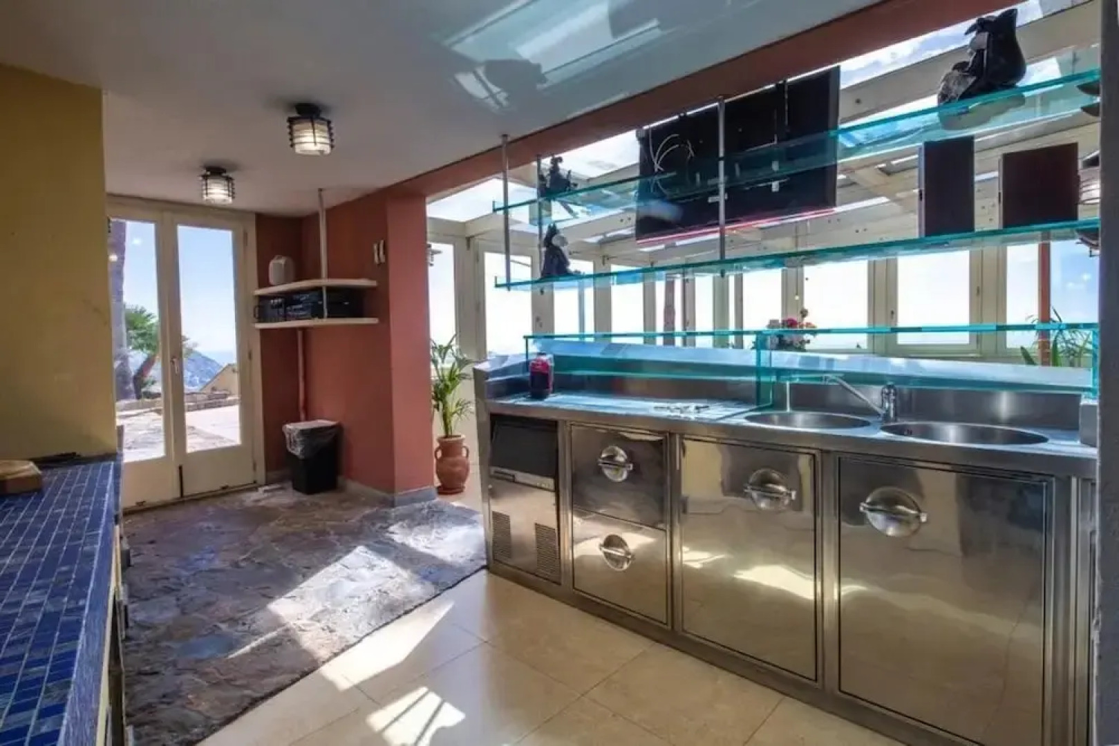 Villa Paradise-sleeps 20-pool-sea Views-pets