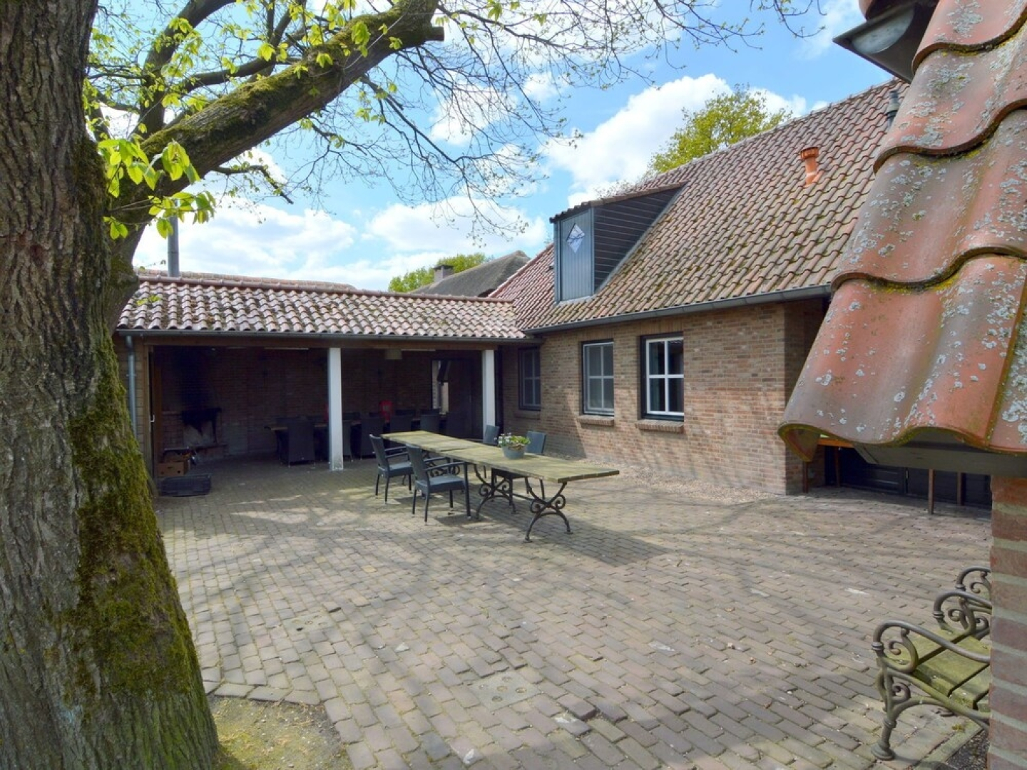 Brabant Mansion for Groups