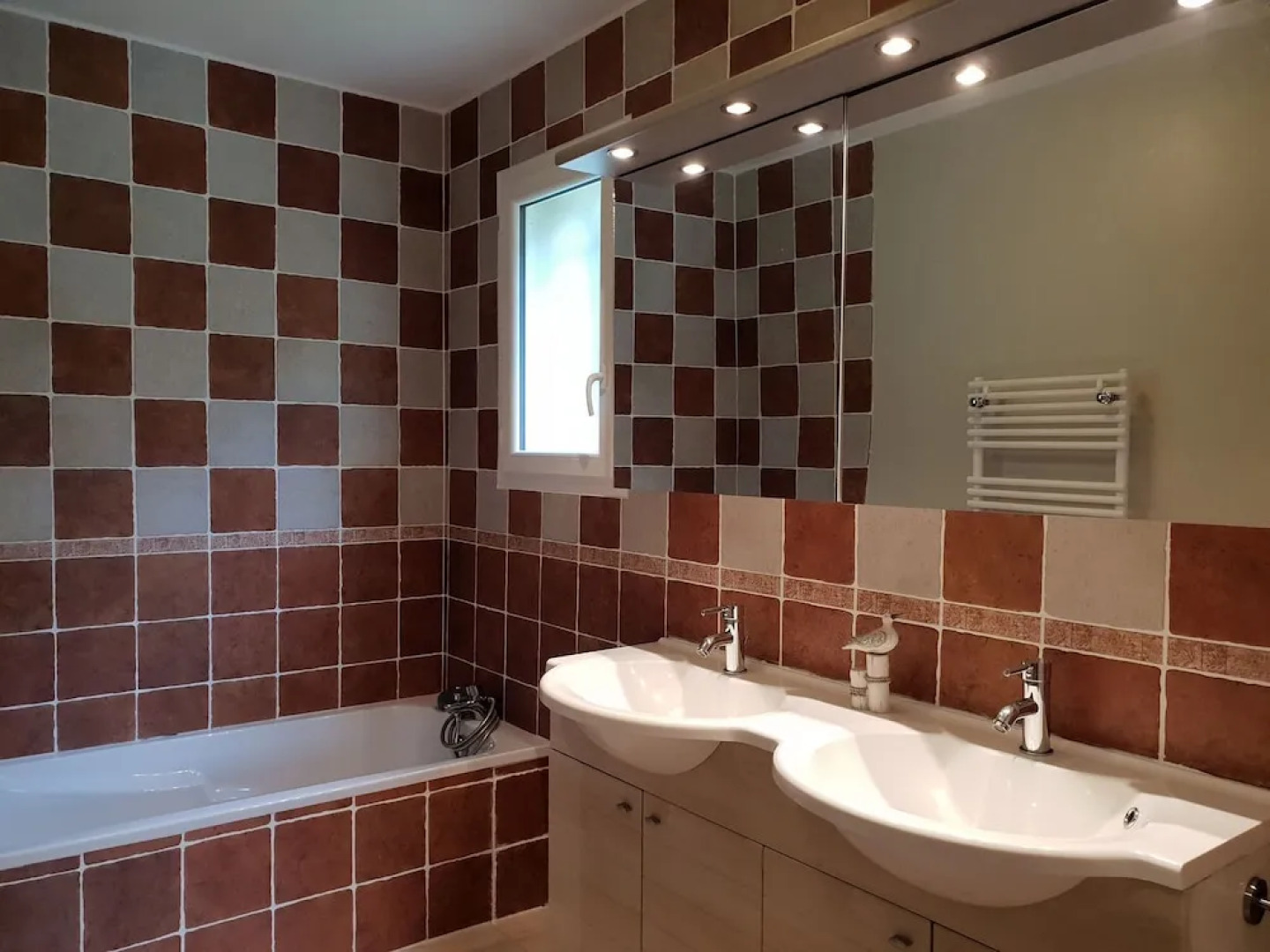 Luxurious Villa in Provence with garden and roofed terrace