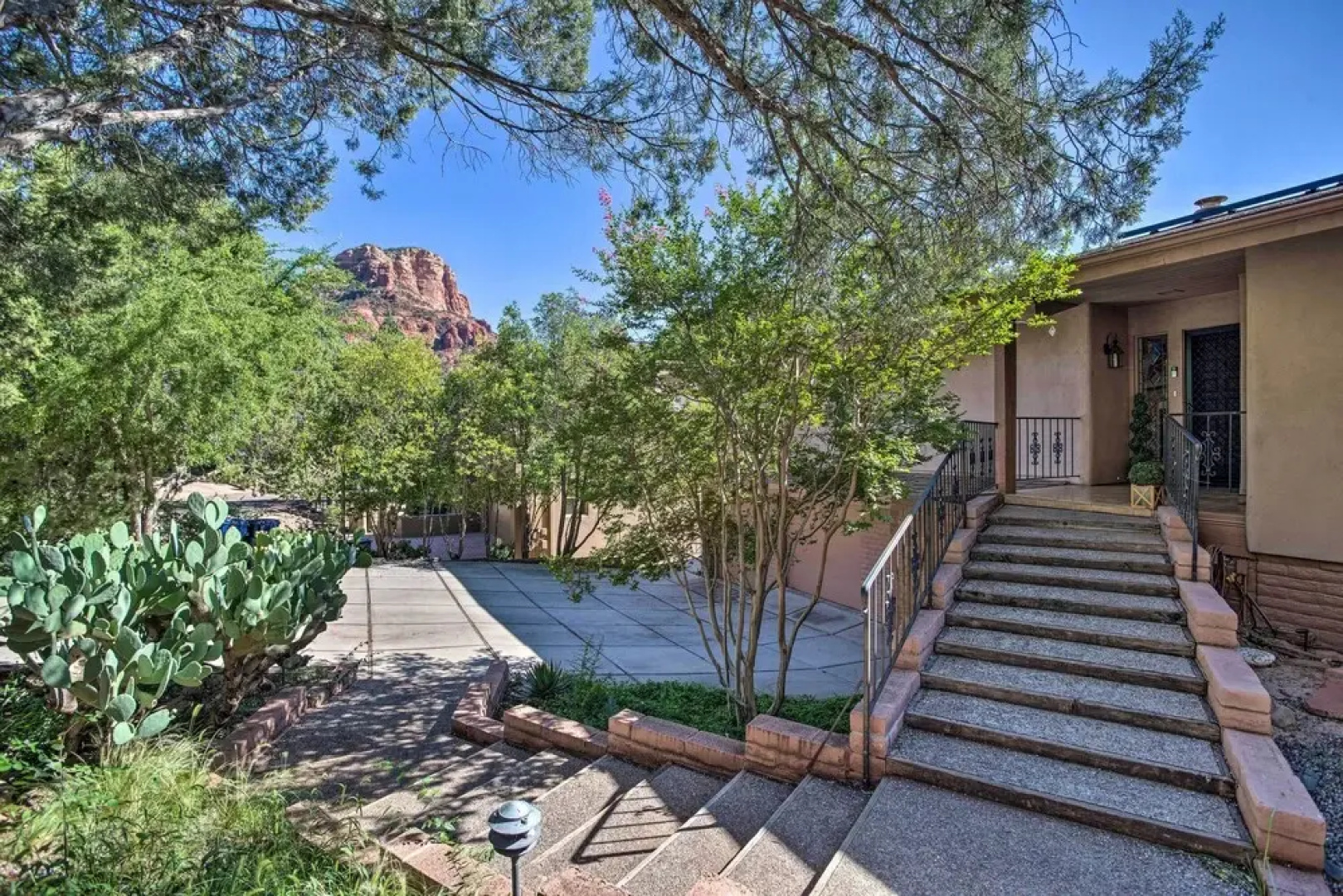 Swim Spa & Private Tavern: Sedona Hideaway!