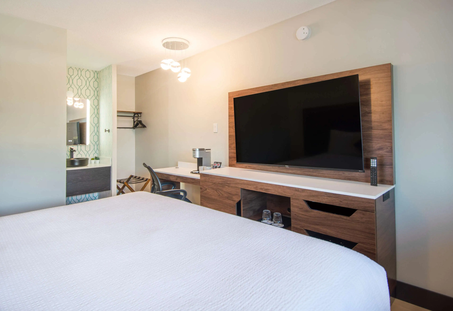 Coast Courtenay Hotel
