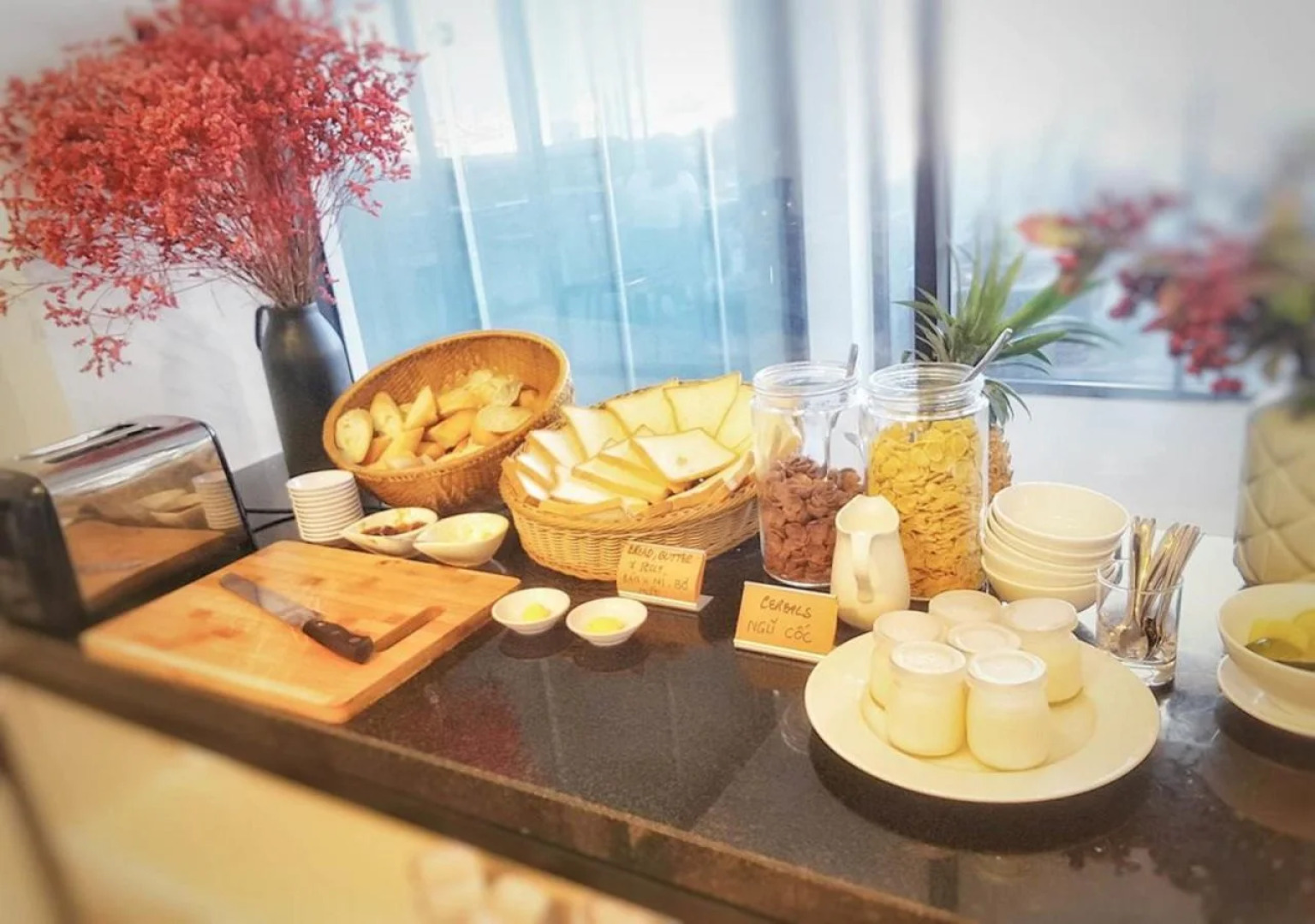 Lavender Riverside Hotel