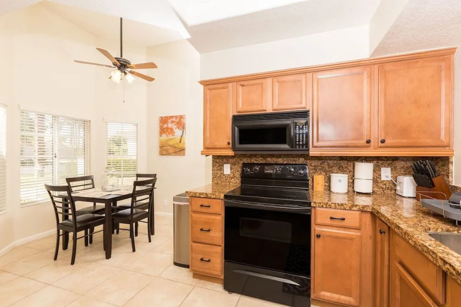 Palm Desert Luxury VIP Home w/Pool