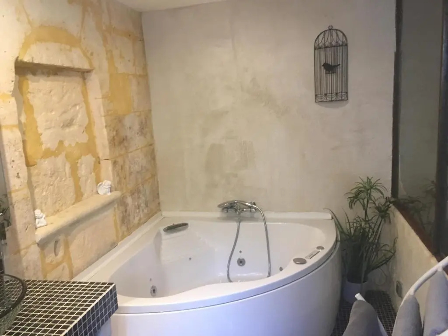 Les Suites de Naevag