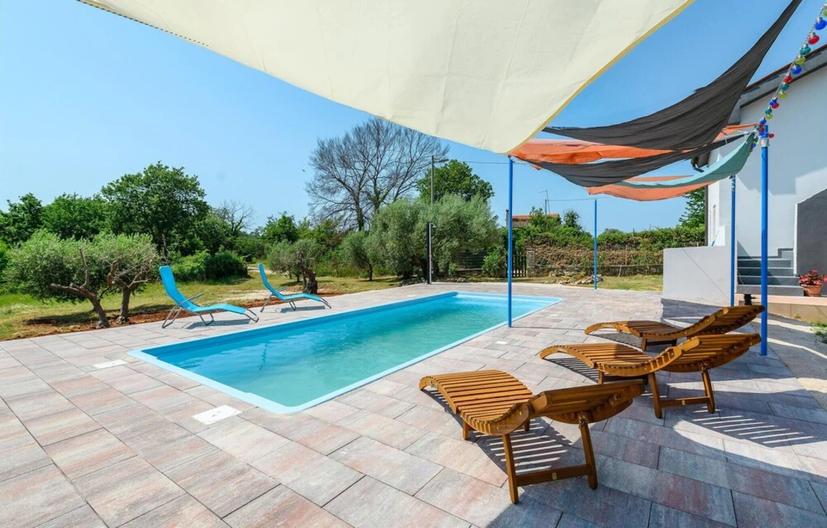 Awesome Home in Tar With Wifi and 3 Bedrooms