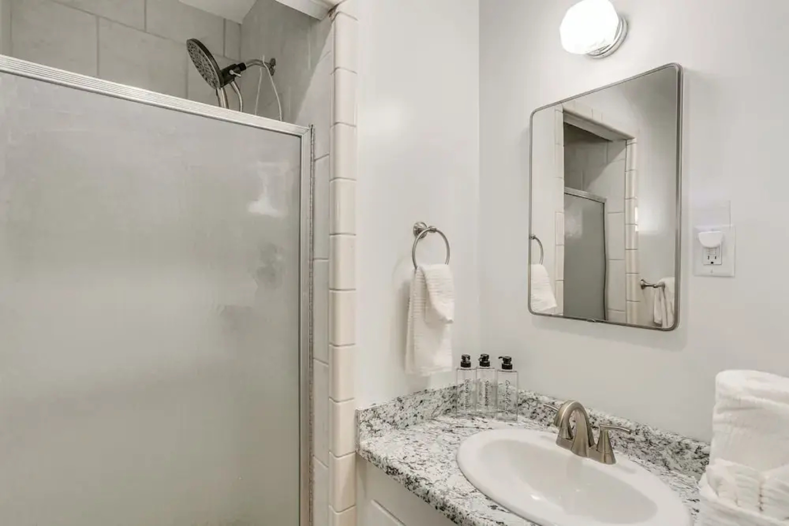 11 Mi to Burney Falls: Charming Home w/ Fireplace