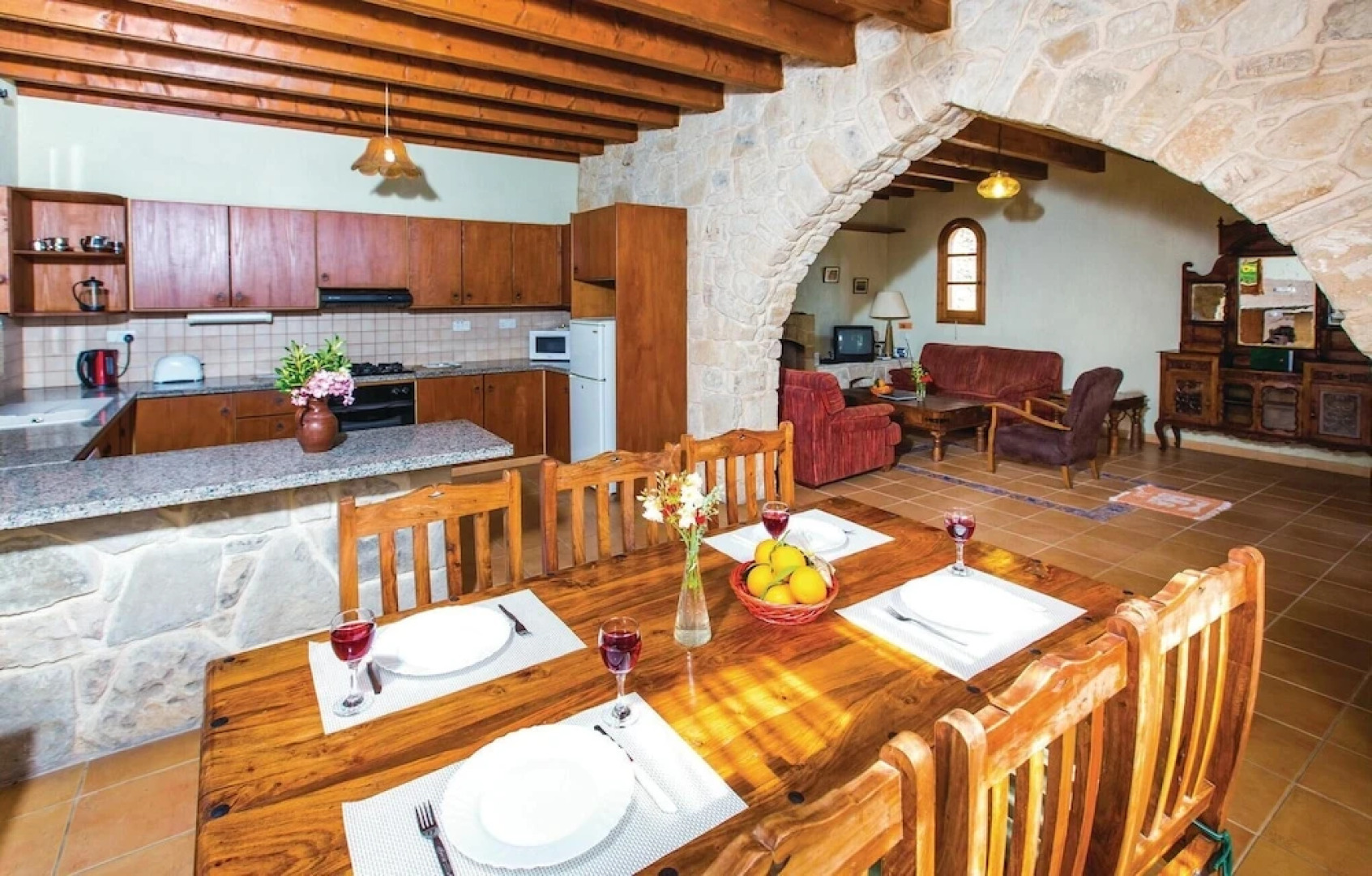 Amazing Home in Miliou Paphos With 3 Bedrooms, Outdoor Swimming Pool and Swimming Pool