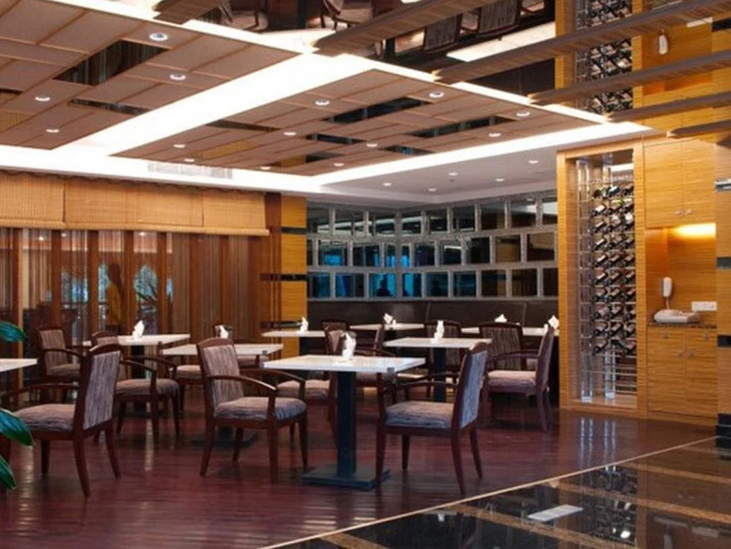 Отель JI (Zhongshan Xingzhong Plaza)