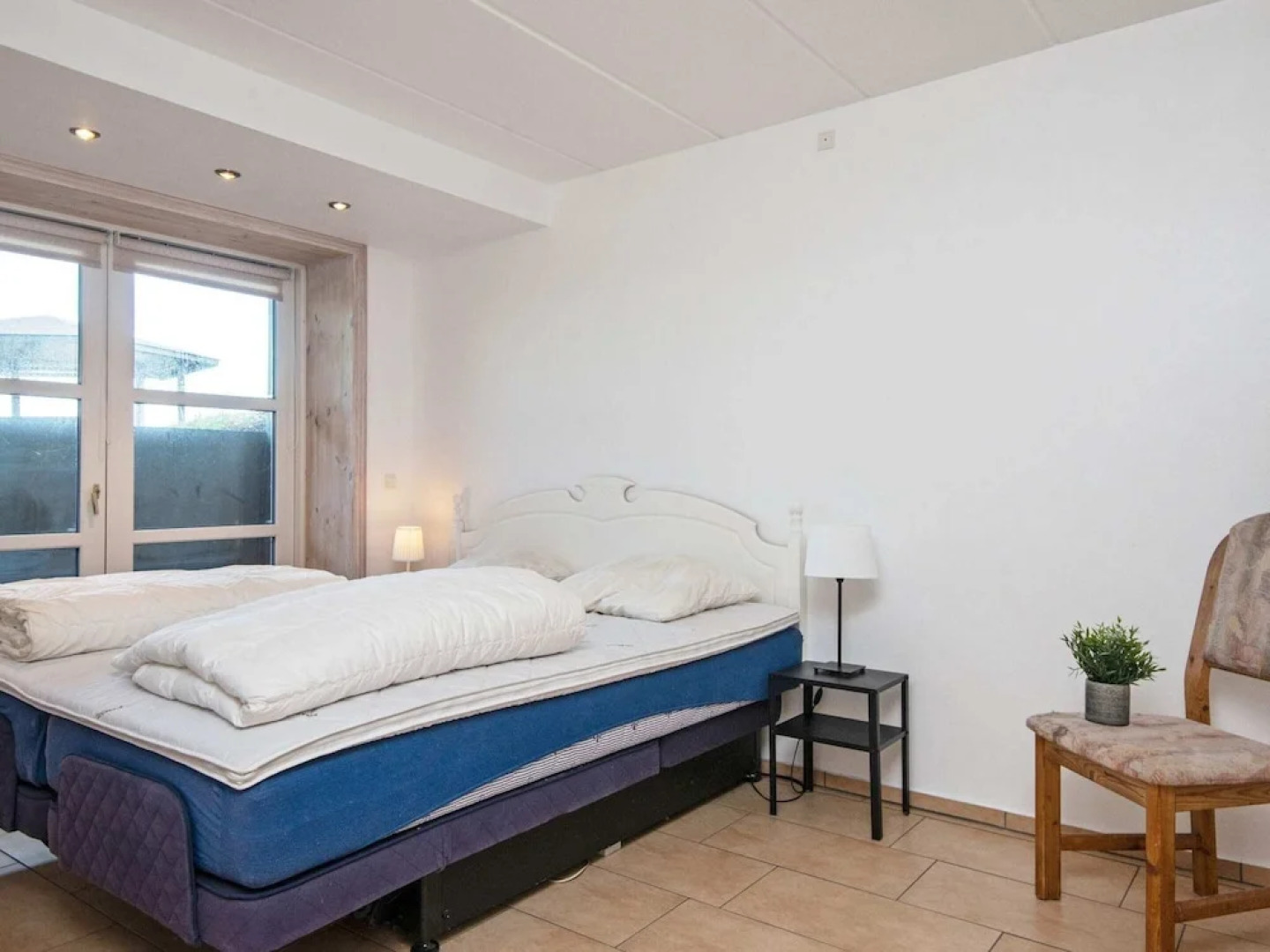 Panoramic Retreat by Water