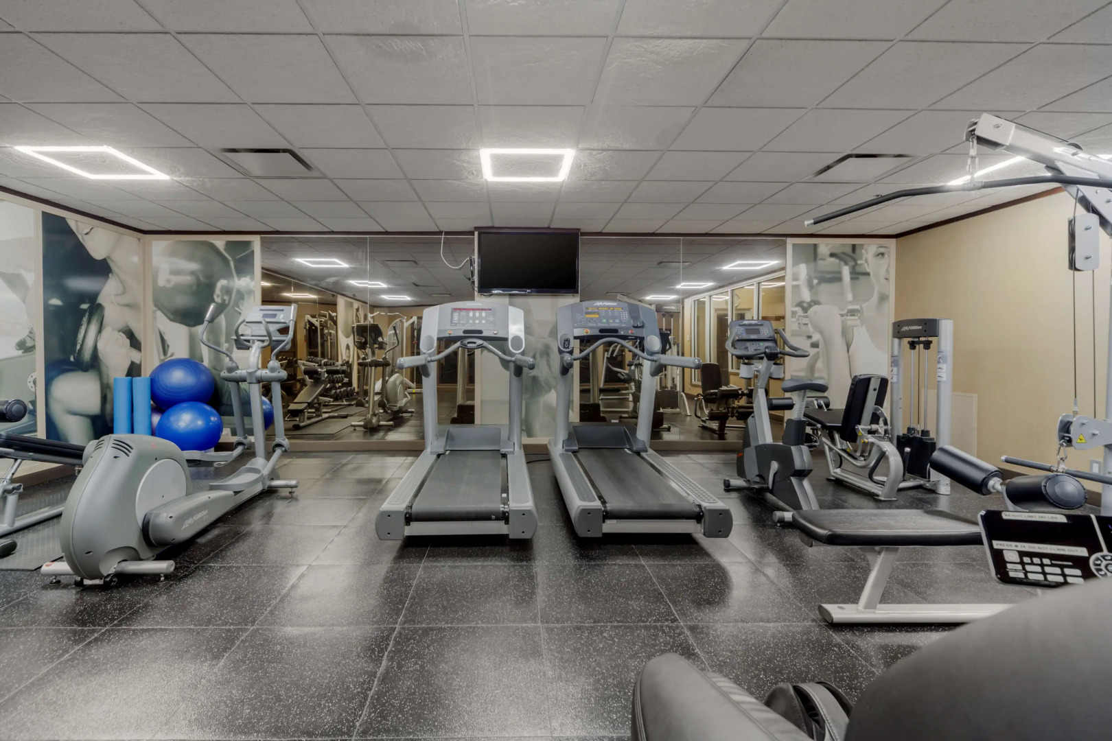 Best Western Premier Denham Inn & Suites