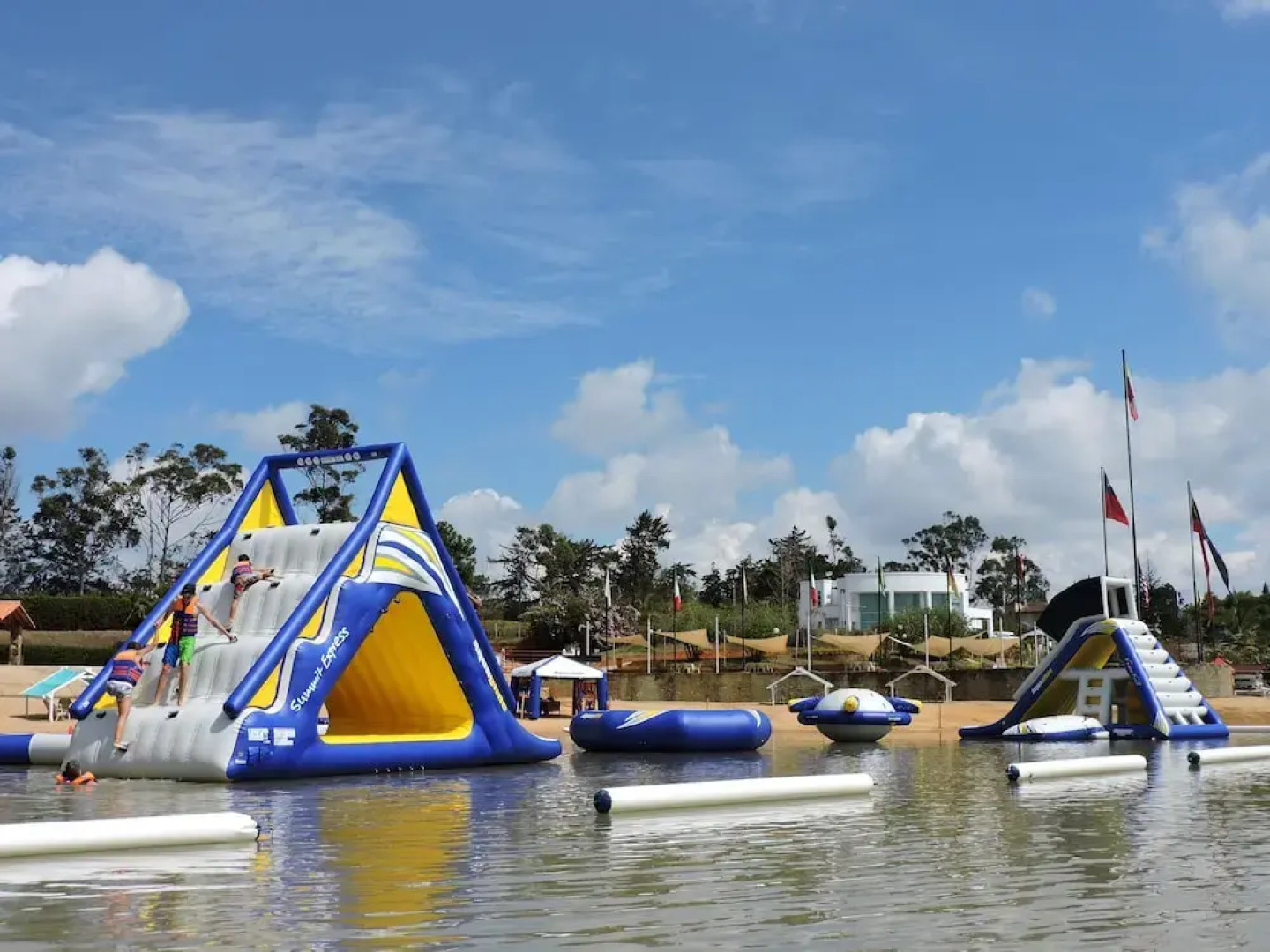 Club Nautico Acuarela Hotel