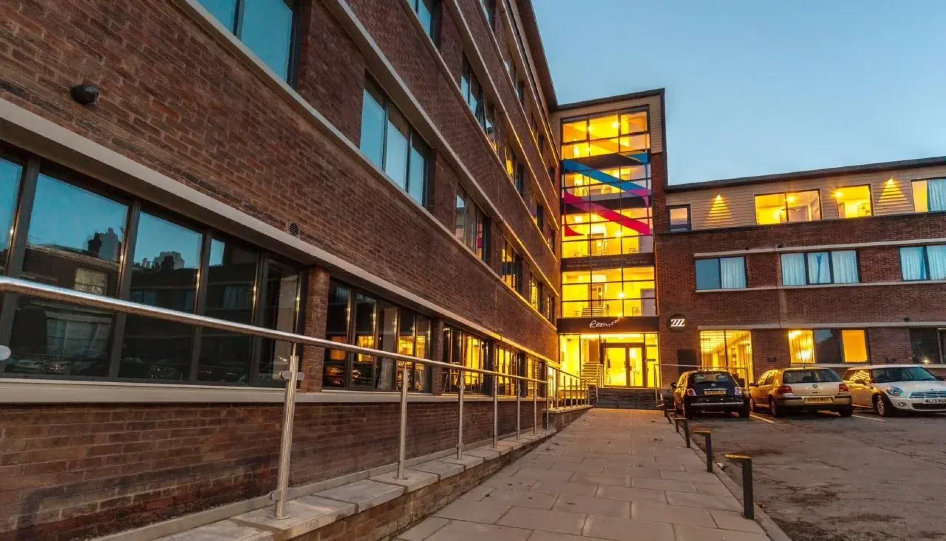 Roomzzz Chester City