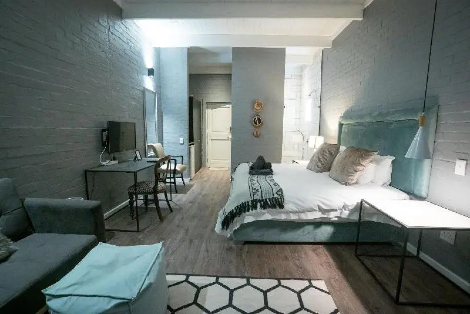 Ruby Rose Country House