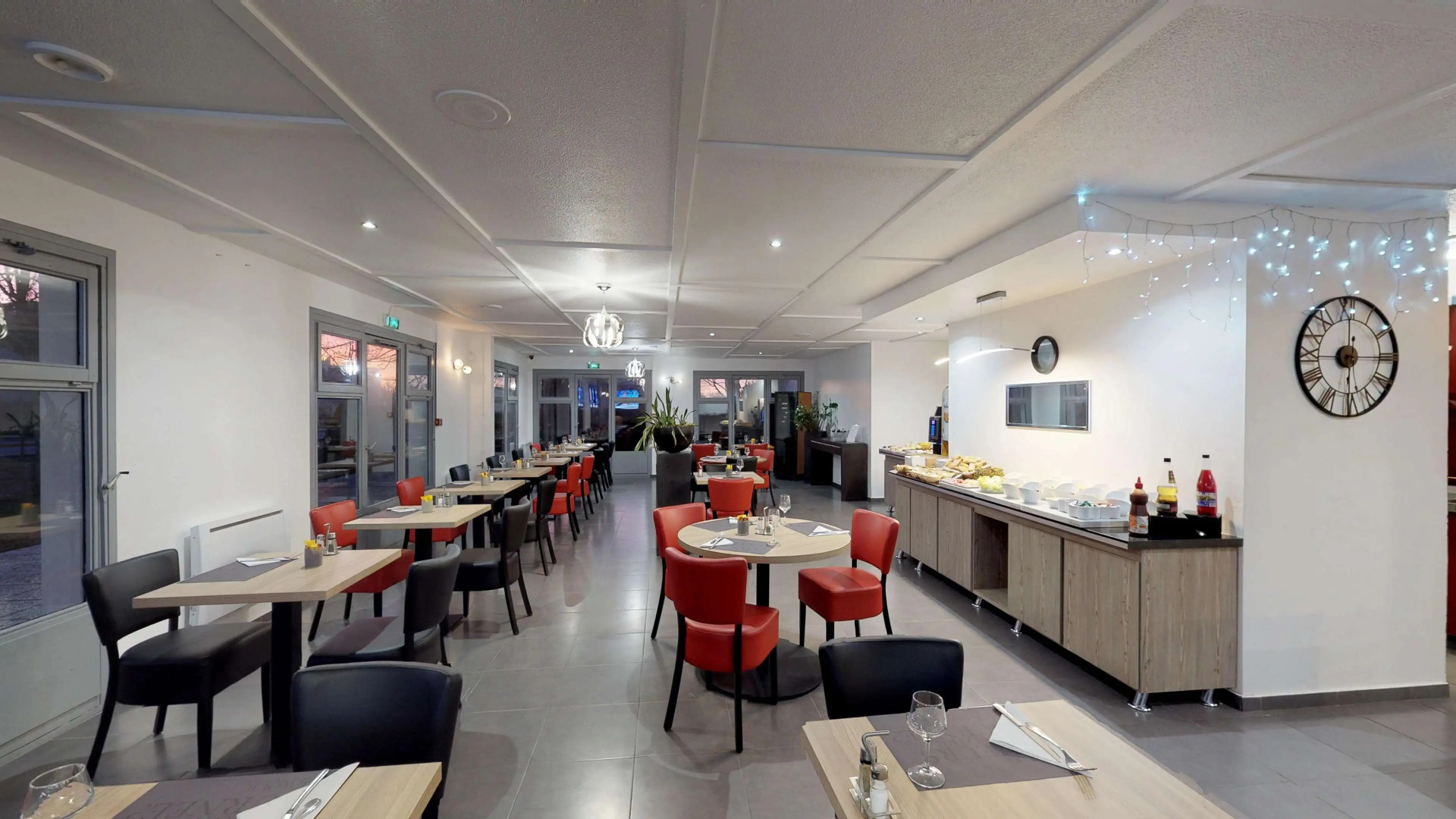 Kyriad Fontenay Tresigny