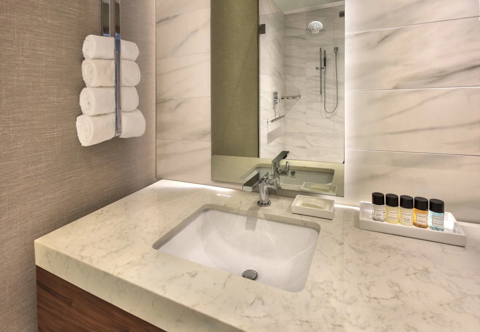 The Jacquard, Autograph Collection