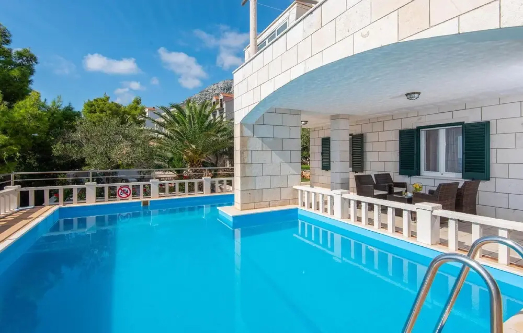 Nice Apartment in Dingac With 2 Bedrooms, Internet and Outdoor Swimming Pool