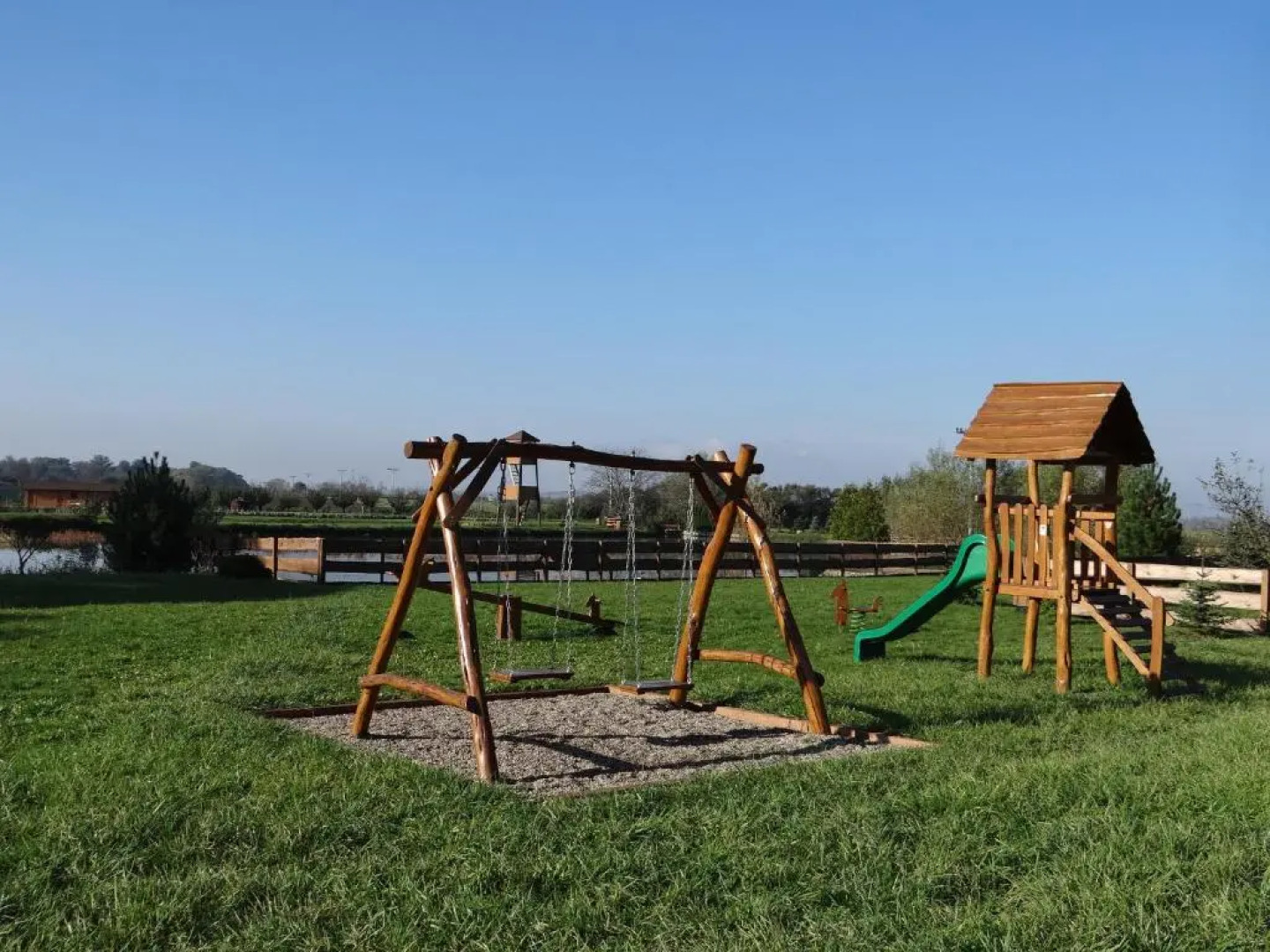 Rybárska bašta a penzión Dobys