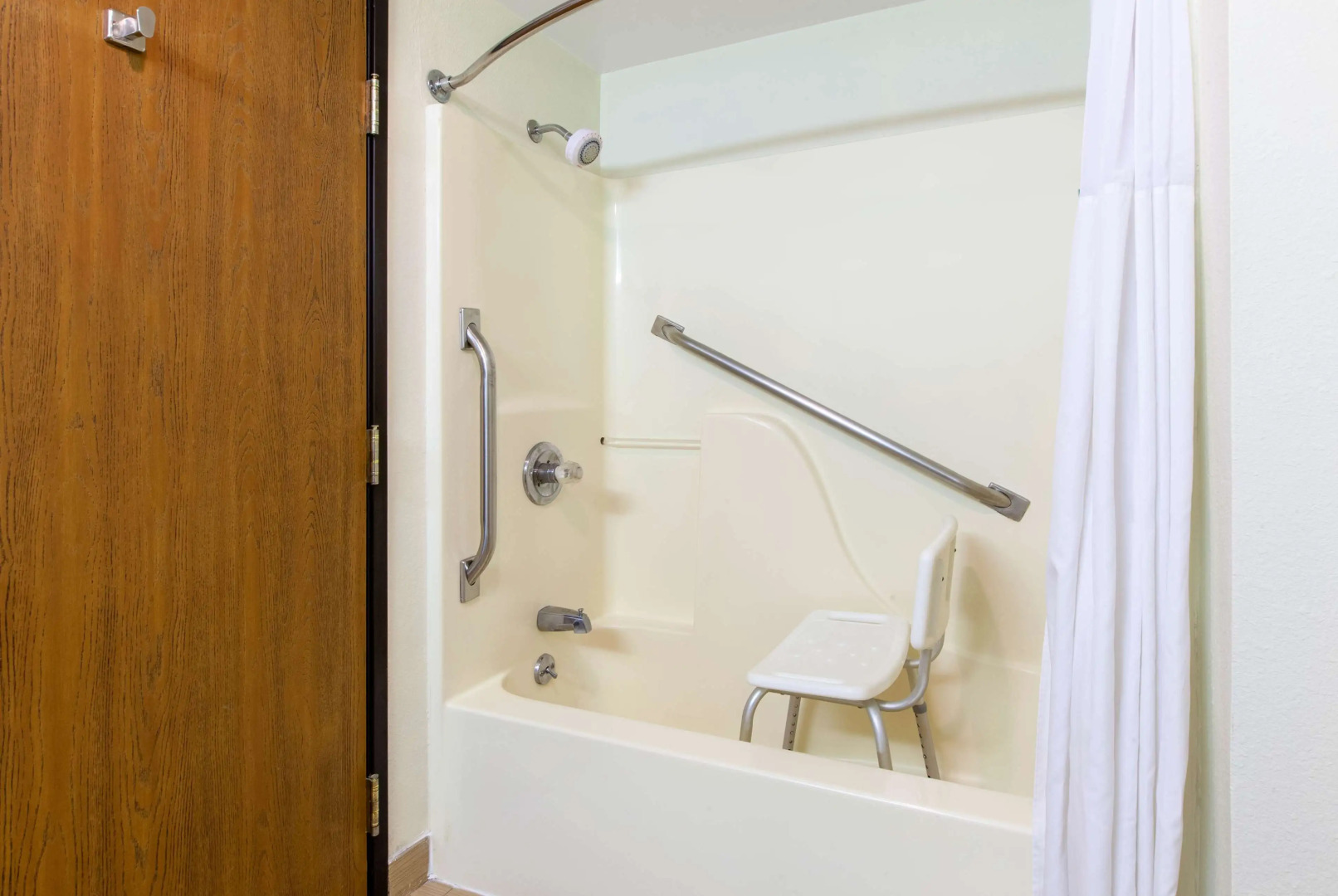 Days Inn by Wyndham Petoskey