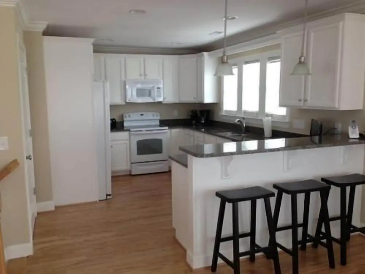 Fishers By The Sea 4 Bedroom Home by RedAwning