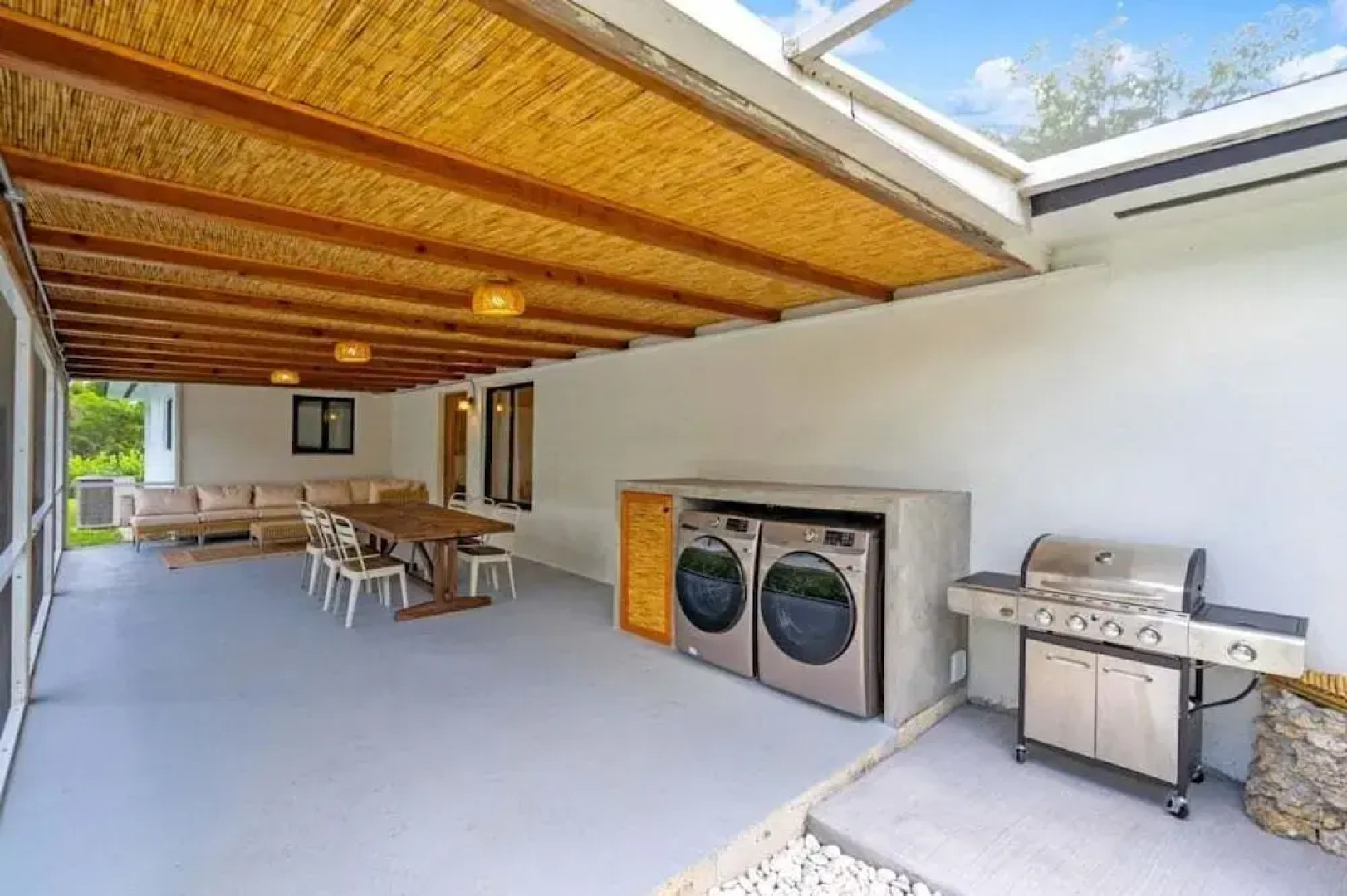 4br Biscayne River Home: Pool & Pickleball Fun 4 Bedroom Home