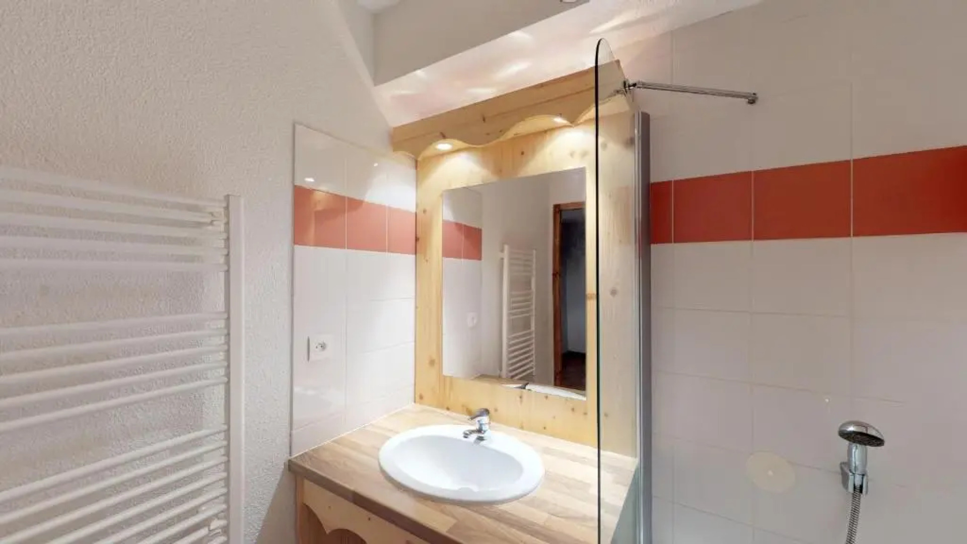 Le Hameau SPA & PISCINE appartement 2 pieces 4pers by Alpvision Residences