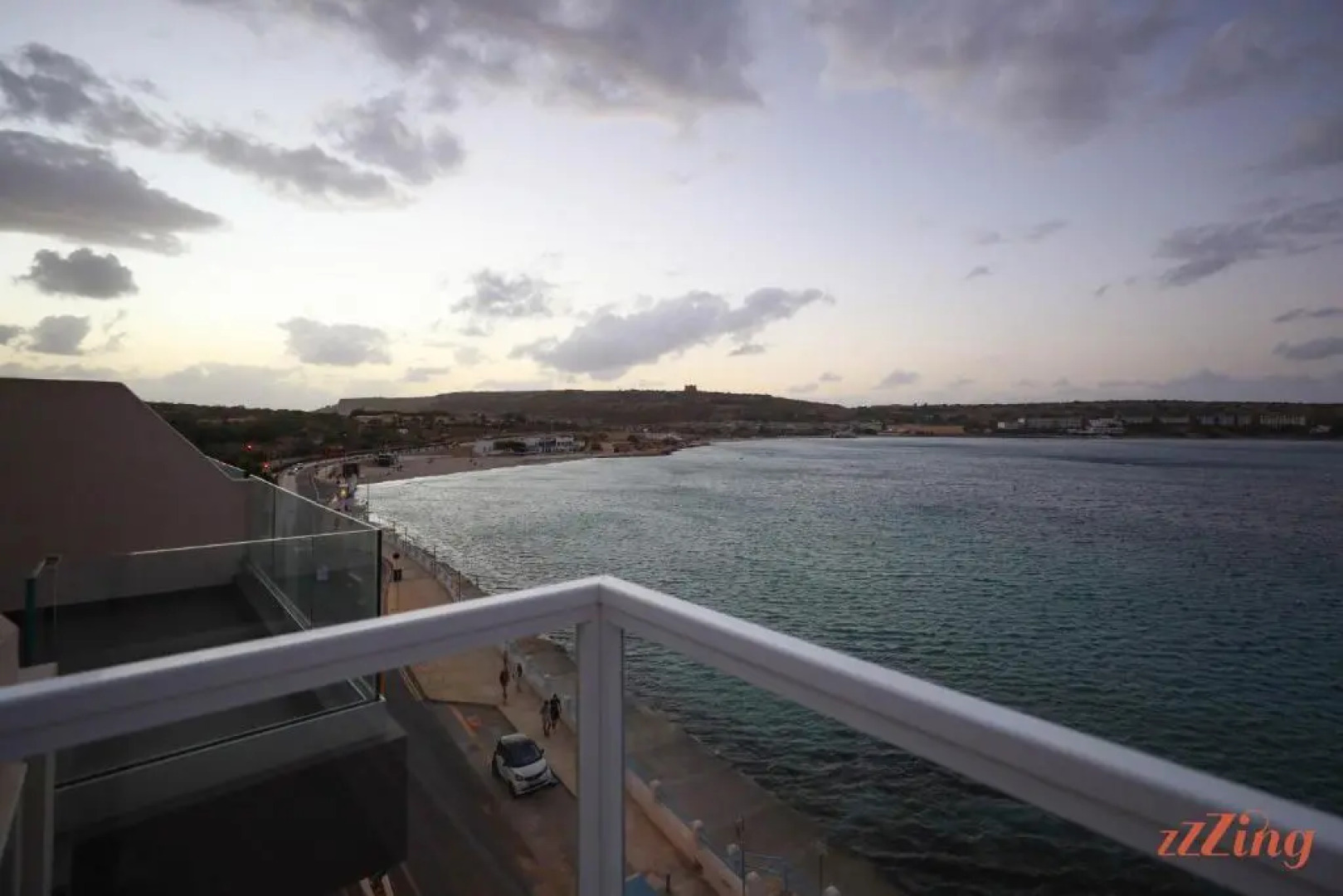 Seafront Penthouse w Unobstructed Sea Views