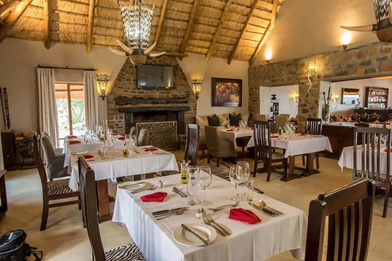 Umzolozolo Private Safari Lodge