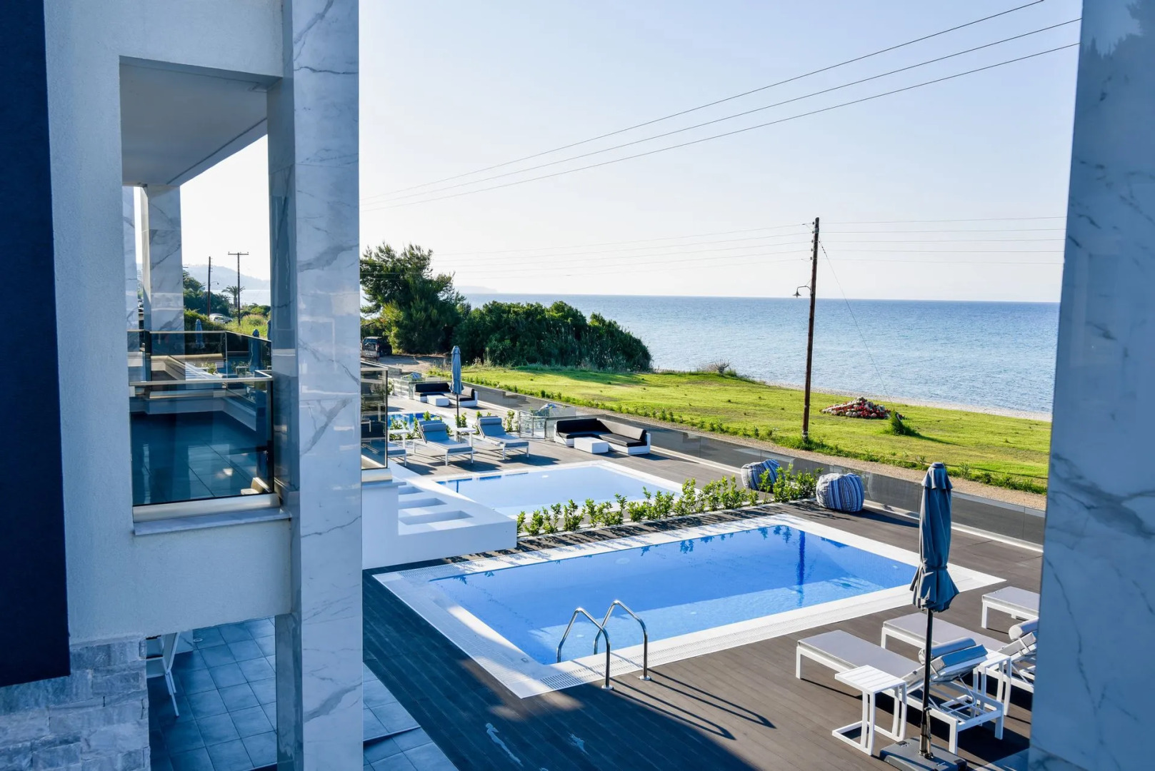 Crystal villas & suites