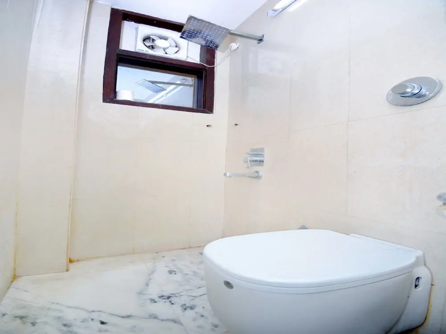 Leela Residency By OYO Rooms