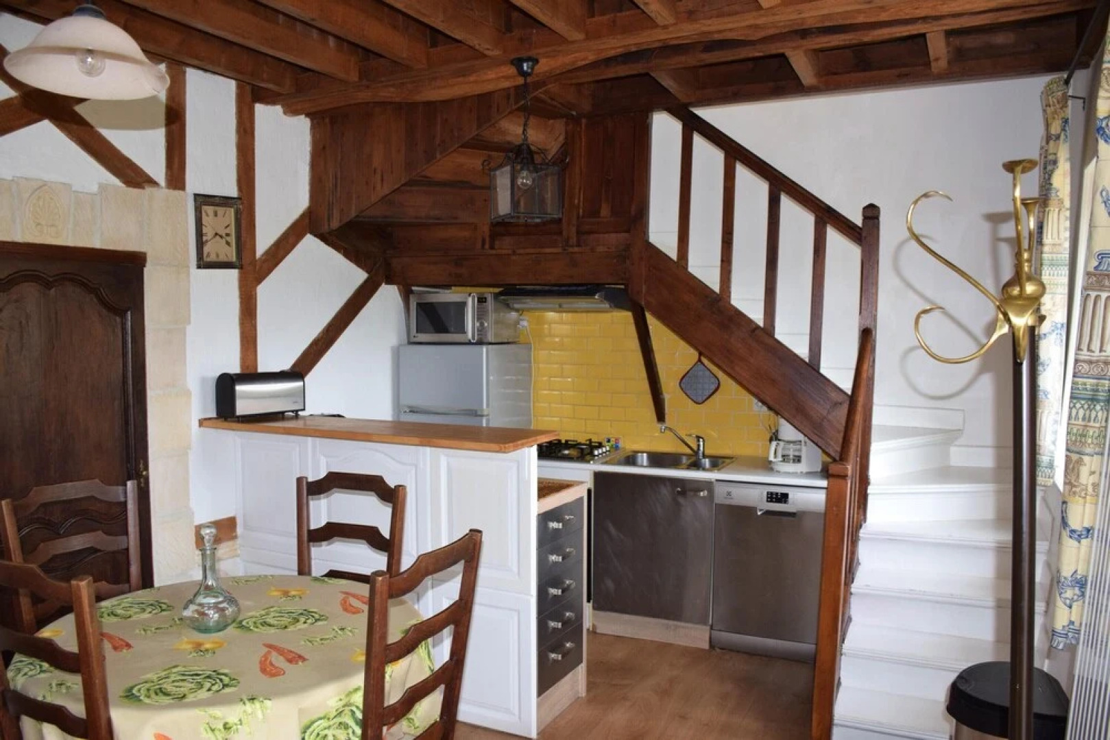 House With 2 Bedrooms in Bayeux, With Shared Pool, Enclosed Garden and Wifi